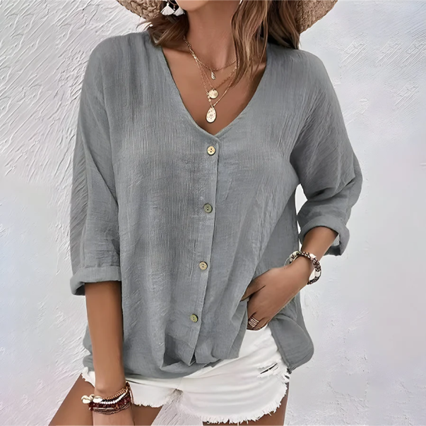 Zoé Relaxed Button-Up Blouse in Green, view 2